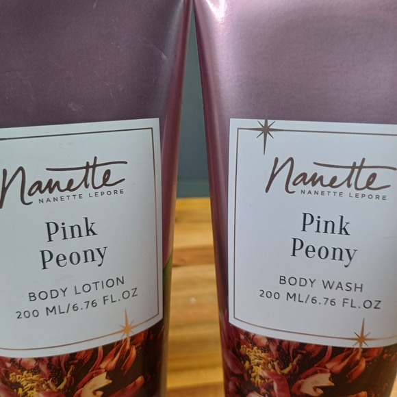 Nanette Lepore‎ Body Lotion Pink Peony Set of 2 6.76 fl oz - Picture 2 of 4